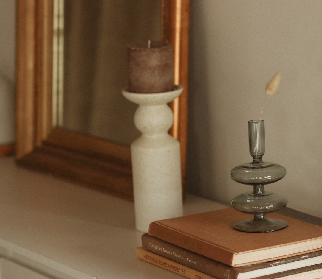 De Finishing Touch: Woonaccessoires die uw Interieur Complementeren
